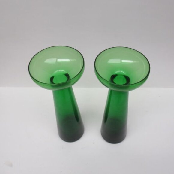 Morgantown Glass Works Moss Green SONATA 8 3/4 Inch High Flower Bud Vases, Pair - Picture 2 of 4
